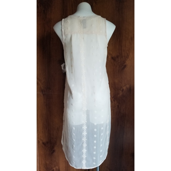 Knox Rose Sheer Embroidered Tunic - Picture 3 of 7